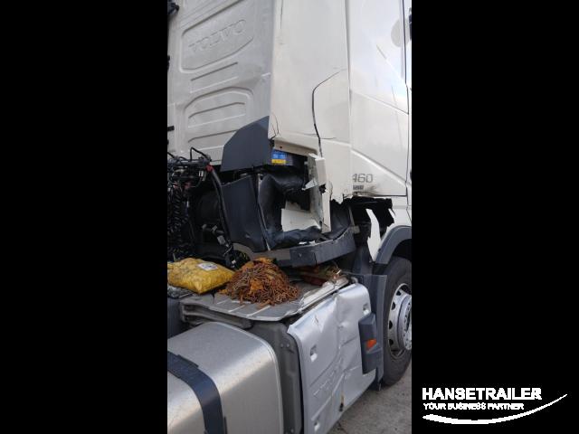 Volvo FH Damaged