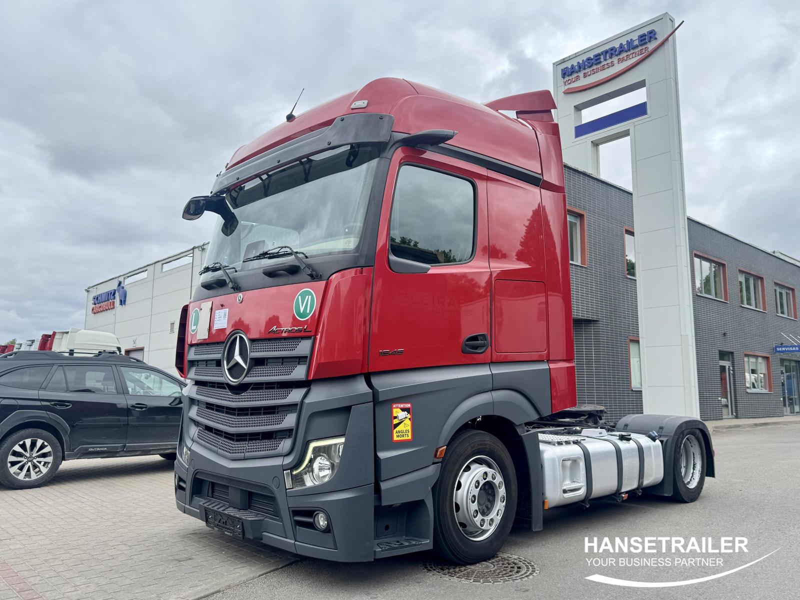 Mercedes-Benz Actros 1845 Mega Arriving Atvyksta