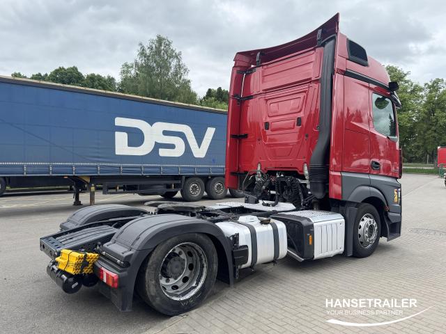 Mercedes-Benz Actros 1845 Mega Arriving Atvyksta
