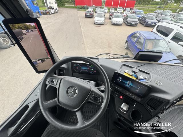 Mercedes-Benz Actros 1845 Mega Arriving Atvyksta