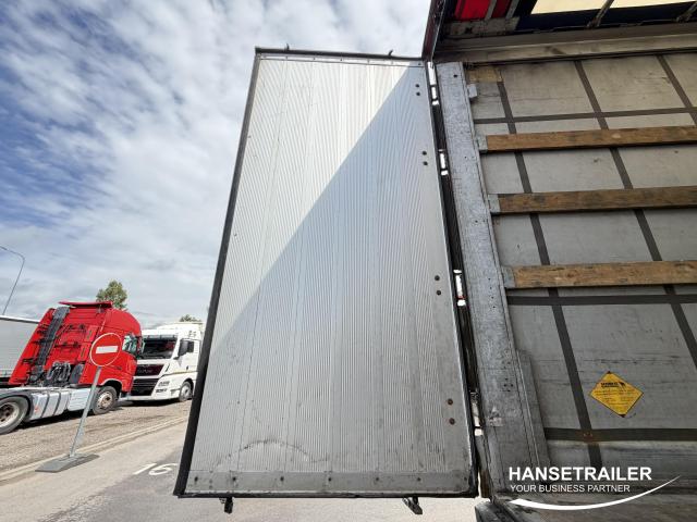 Schmitz SCS 24 Hydraulic Roof