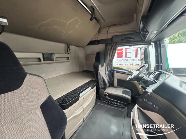 MAN TGX 18.470 Mega Low Deck