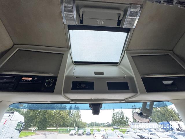 Volvo FH 500 Mega Low Deck