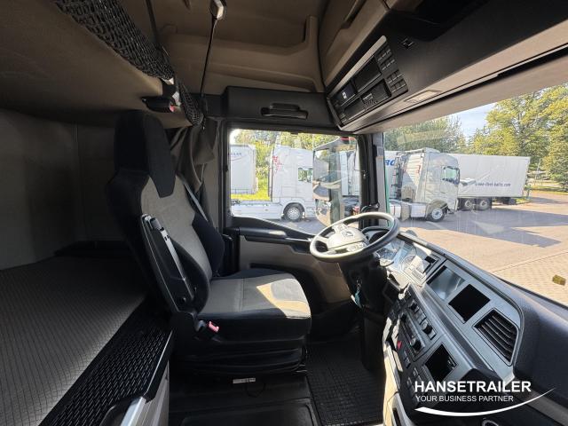 MAN TGX 18.470 Mega Low Deck