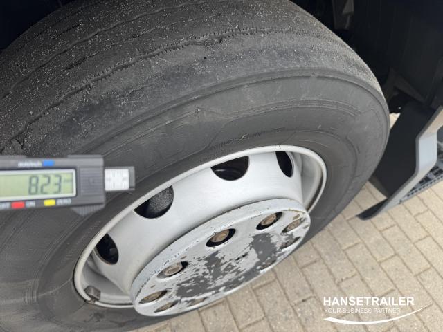 MAN TGX 18.470 Mega Low Deck