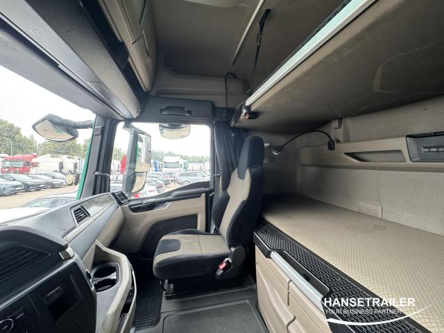 MAN TGX 18.470 Mega Low Deck
